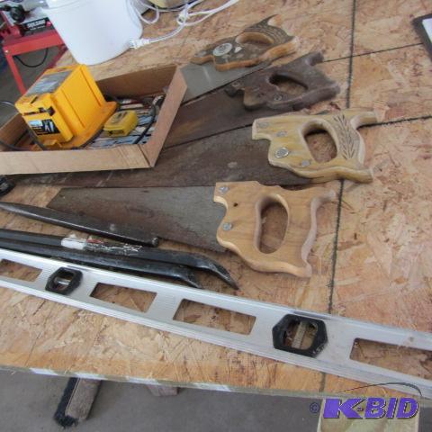 lot 44 image: Blade Sharpener, Saws