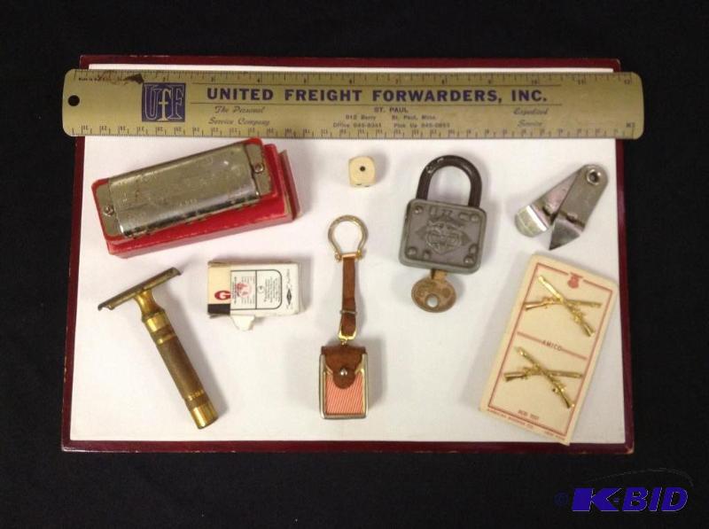 lot 24 image: Collection of Vintage Items