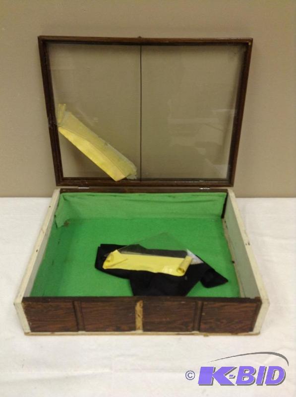 lot 26 image: Glass Display Case