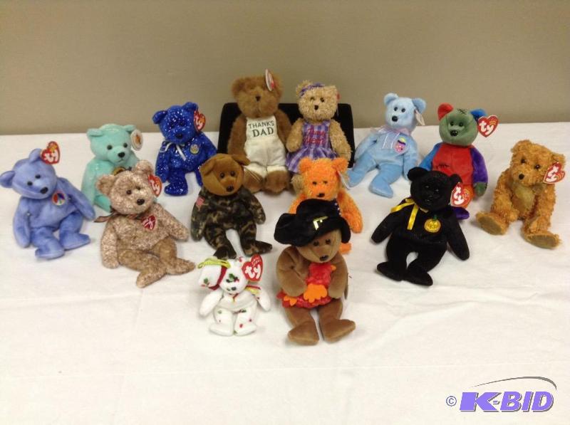 lot 5 image: Collection of Ty & Beanie Baby Bears