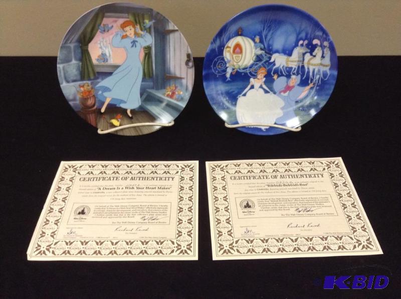 lot 6 image: 2 Knowles Walt Disney Cinderella Collector Plates