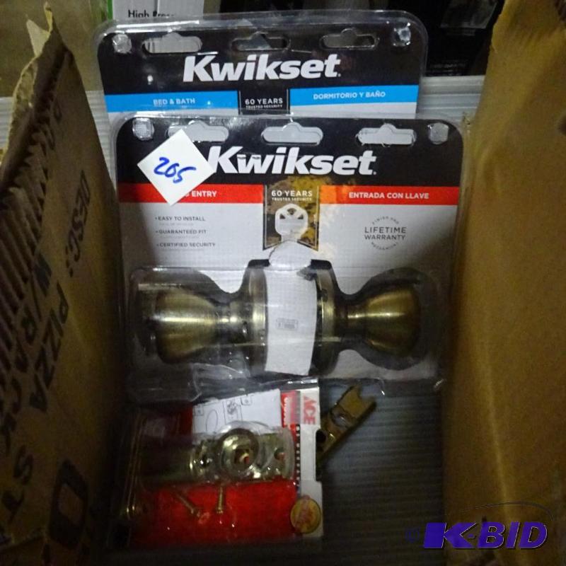 New four piece lot of Kwikset lock sets and l...