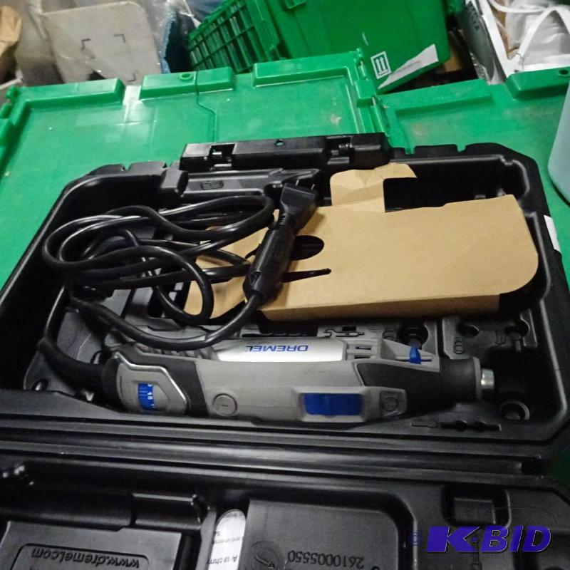 Dremel model 4200 multi tool in plastic carry...