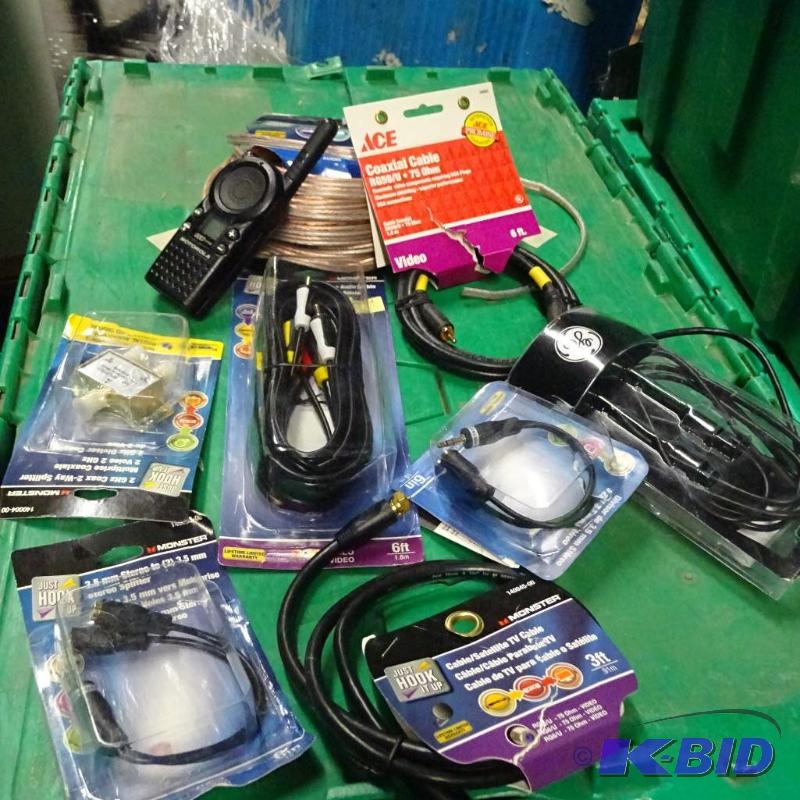 New large lot of AV cables...