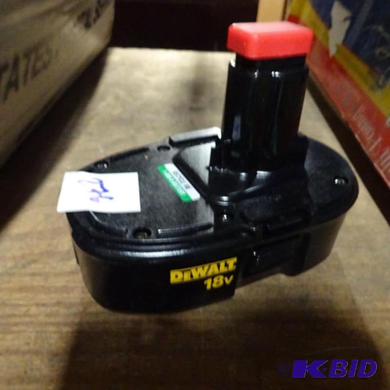 New Dewalt brand 18 volt battery pack tight o...