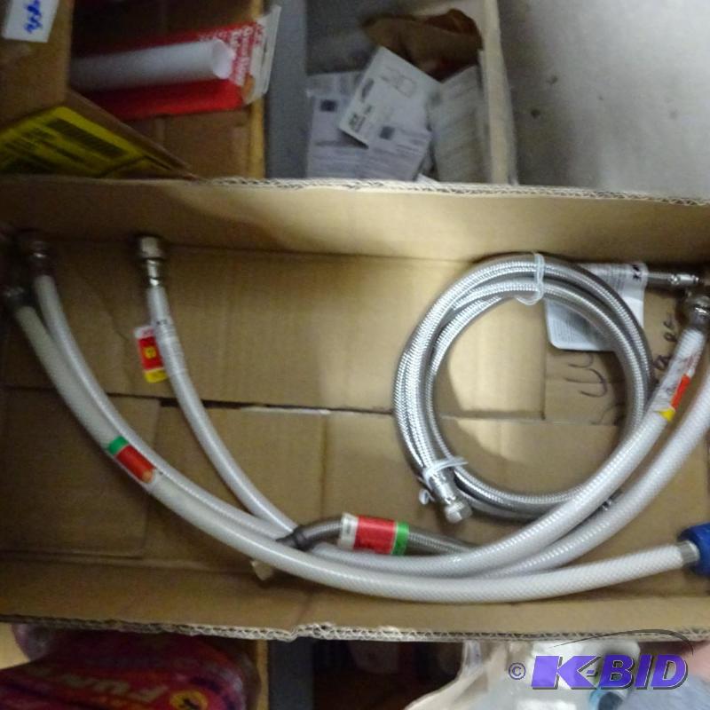 New five piece lot of plumbing hoses includin...