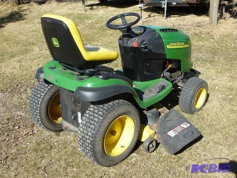 John Deere L 120 Lawn Tractor Has 20 Hp Inte... NCS Rvs, ATVs