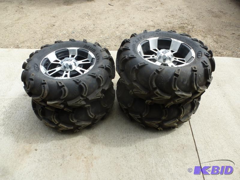 ITP Racing ATV Rims Mud Deep Lug tires and r...