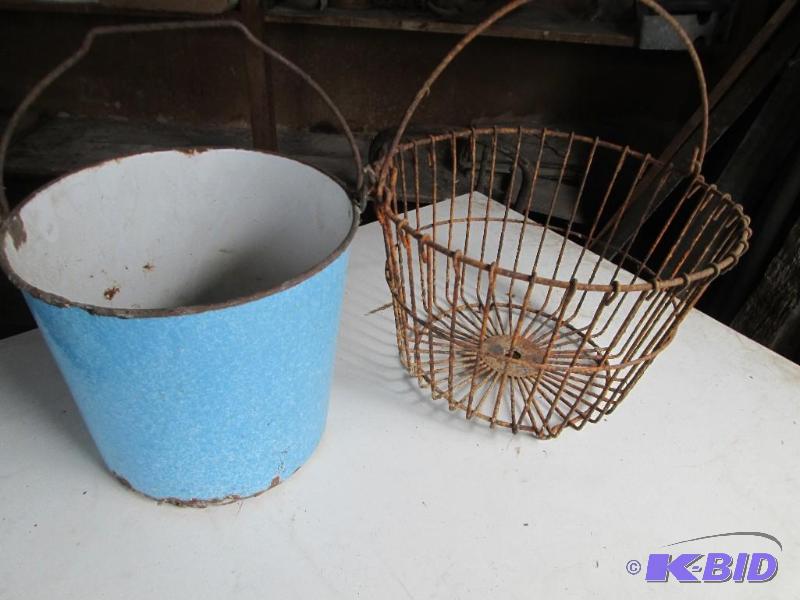 Metal pail and basket, pail has rust on botto...