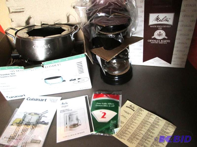 Cusinart Fondue pot used very little and a br...