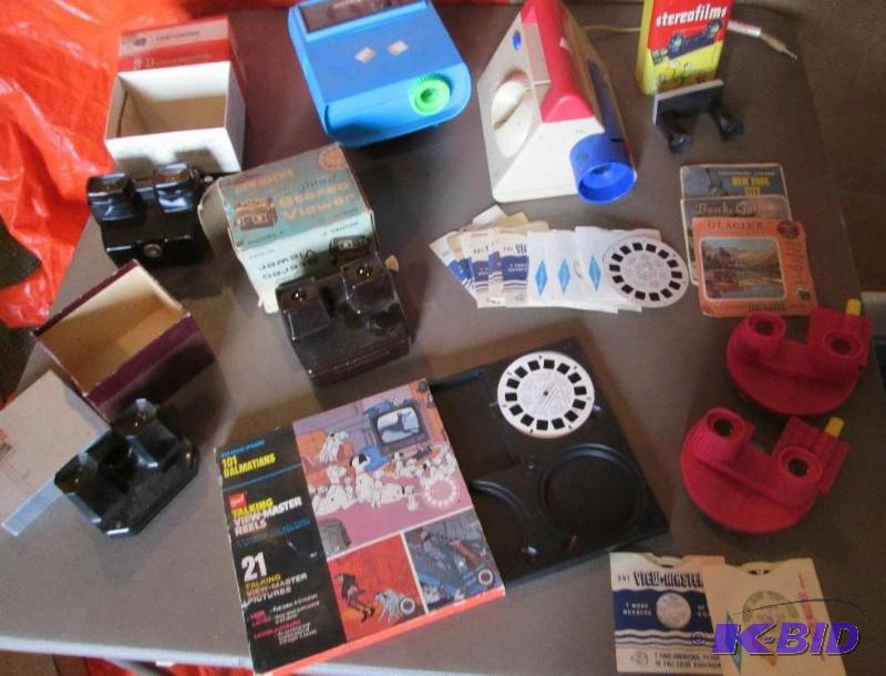 Lot of vintage view master and other brand vi...