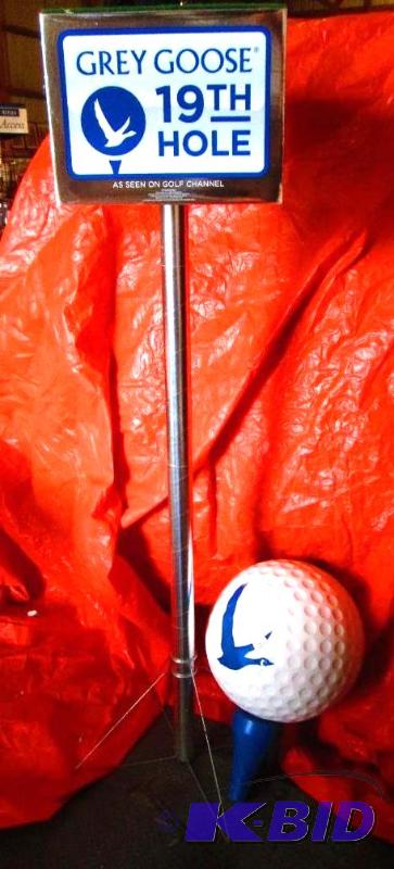 Grey Goose 19th hole retail store golf displa...