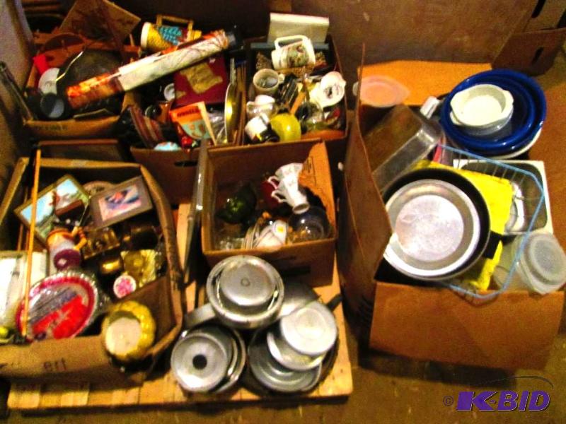 Pallet of assorted items, great for your summ...