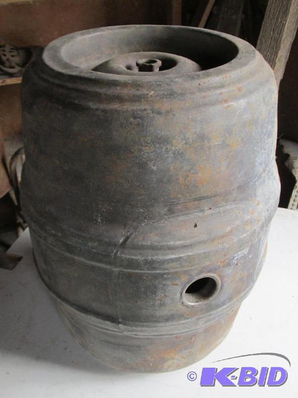 Vintage metal keg, Jacob Schmidt Brewing St. ...