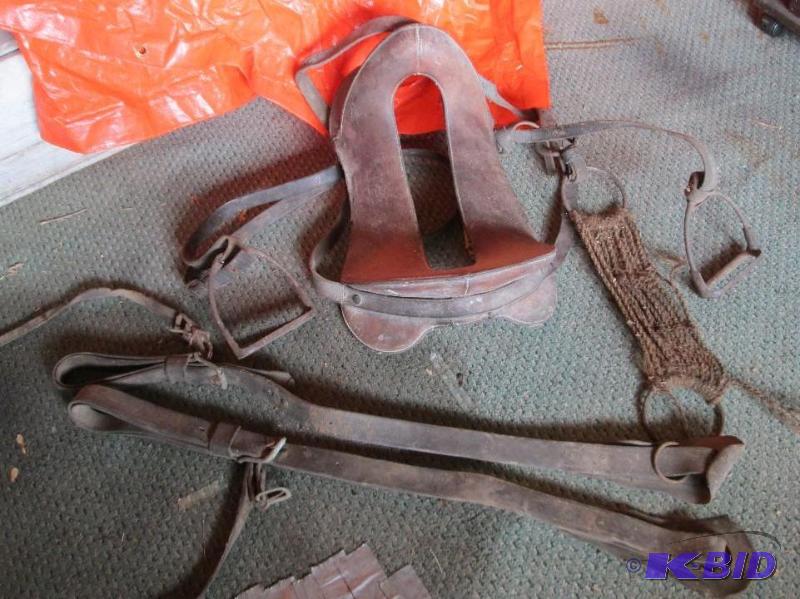 Antique Army saddle, rear strap is loose with...