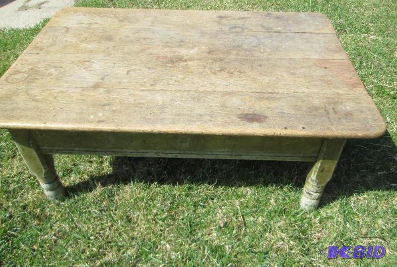 Vintage short coffee table...