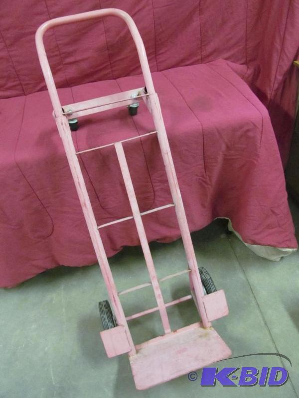 lot 1 image: Utility Cart