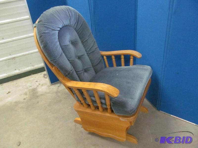 lot 12 image: Glider