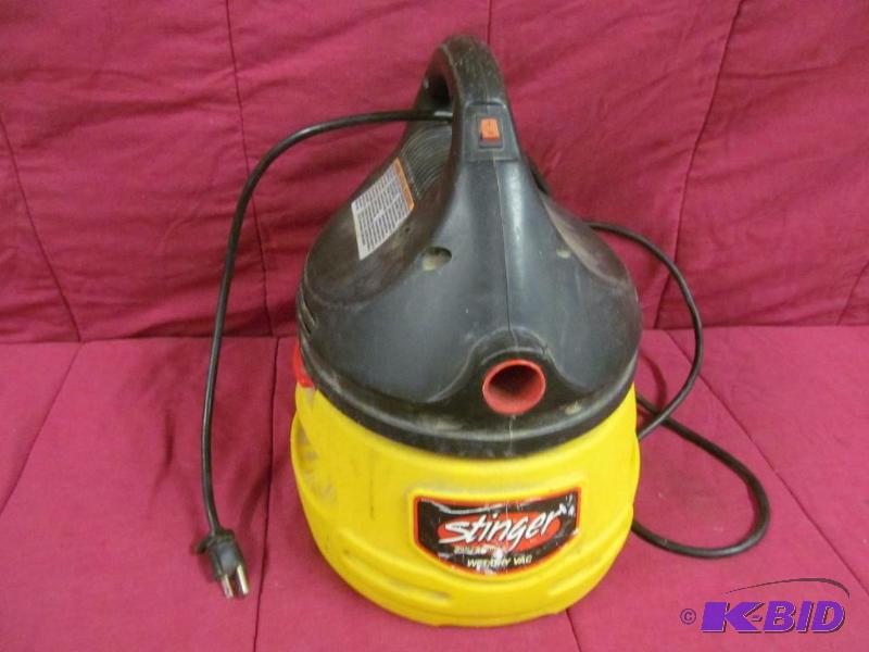 lot 22 image: Wetdry vac