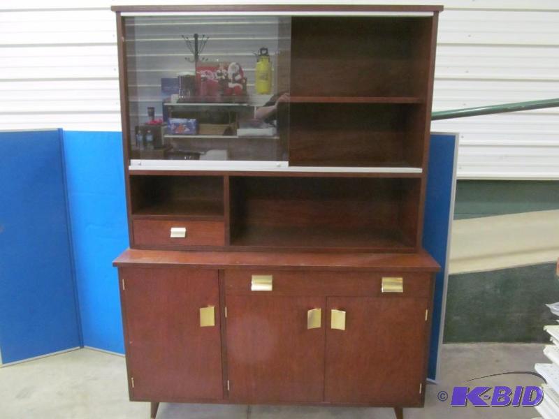 lot 261 image: China Hutch
