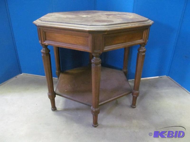lot 263 image: End Table