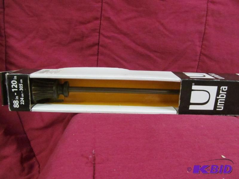 lot 264 image: Curtain rod