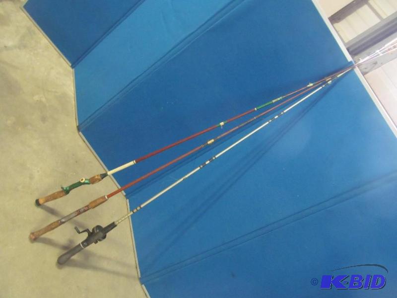 lot 29 image: Fishing poles