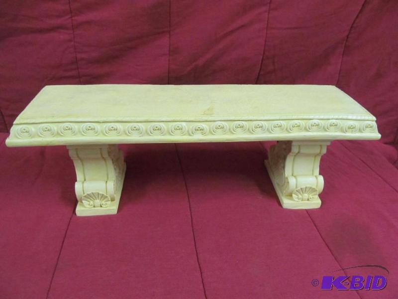 lot 5 image: Shelf