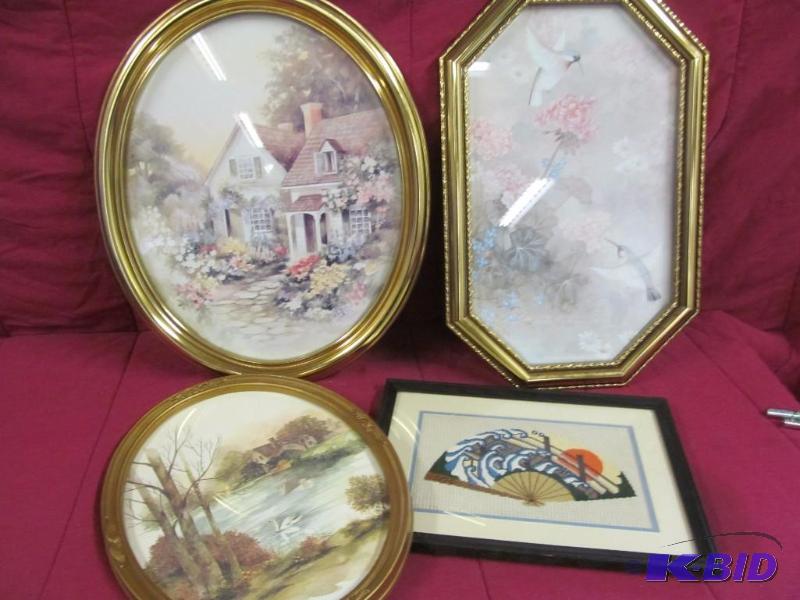 lot 72 image: Pictures