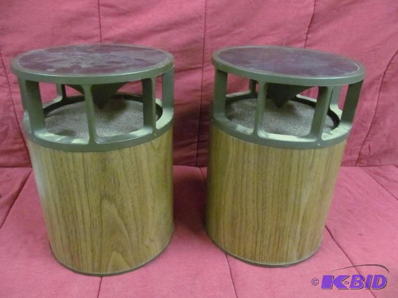 lot 9 image: Speakers
