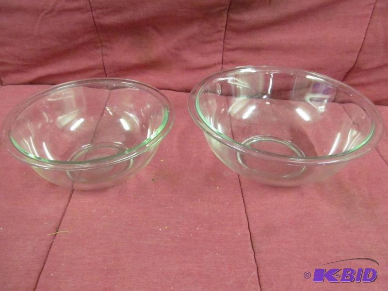 lot 92 image: Pyrex