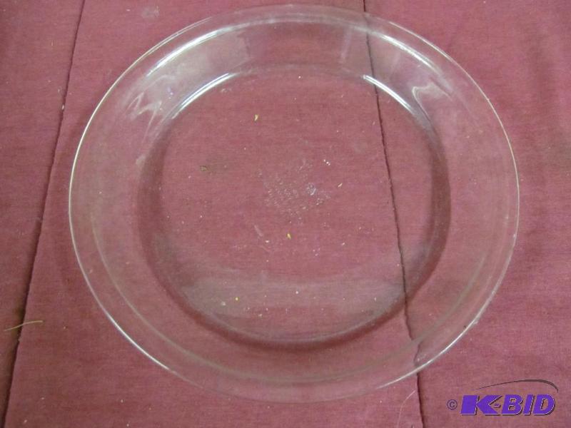 lot 94 image: Pyrex