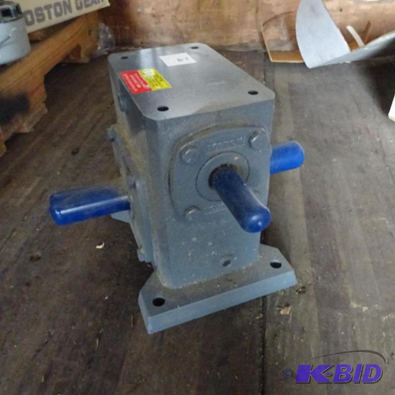 lot 29 image: Boston speed reducer. 724B60STH. New...
