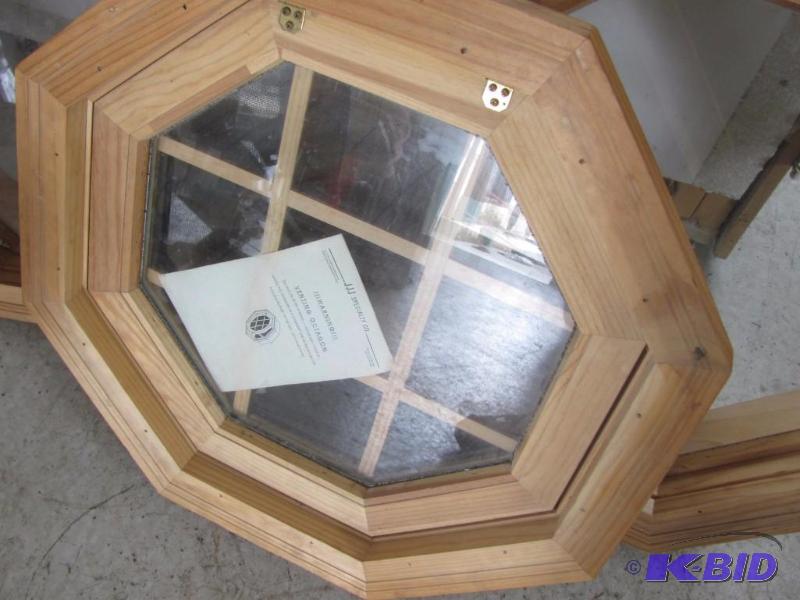 Octagon Window with Grids