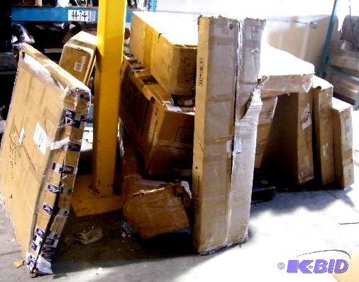 Salvage Pallet - Mixed pallet with items that...