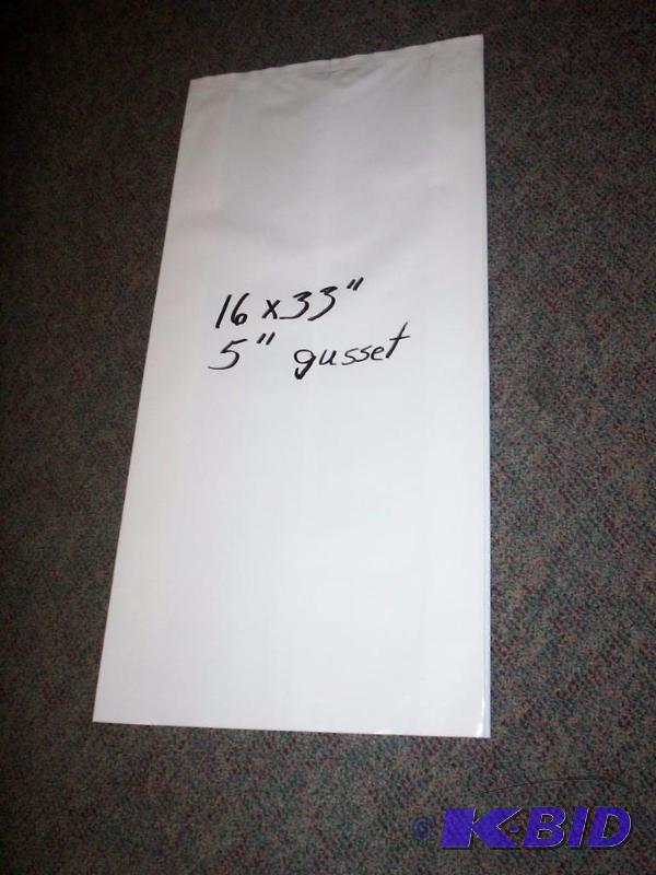 lot 109 image: 100 Quantity Poly Bags