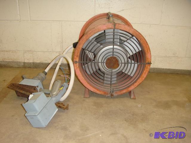 lot 112 image: Caldwell 12 Radial Fan