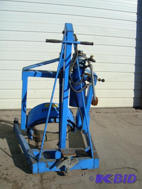 lot 26 image: Morse Barrel Lifter