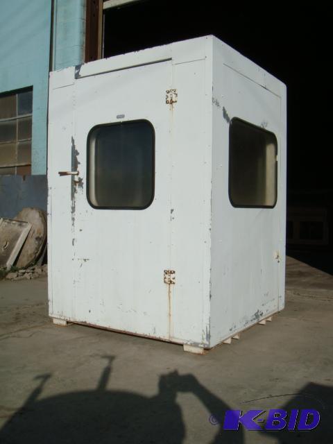lot 35 image: Soundproof Machine Operator Booth