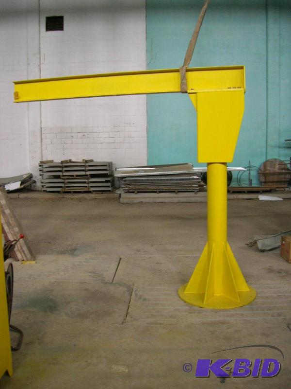 lot 4 image: One Ton Jib Crane