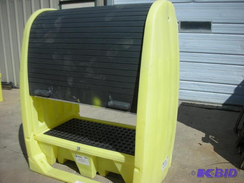 lot 40 image: Containment Enclosure