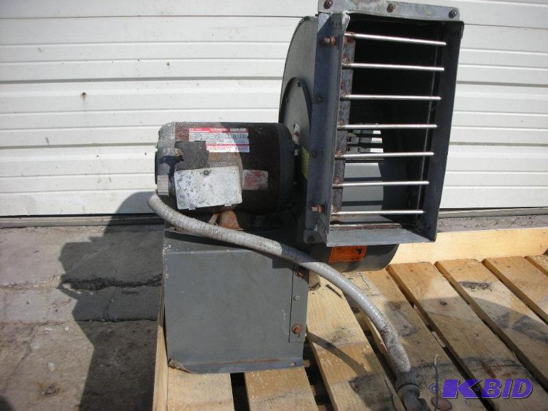 lot 51 image: Dayton 1 12 HP Fan