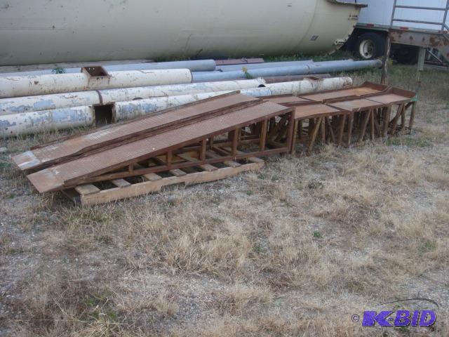lot 56 image: Skidloader & Forklift Repair Ramp