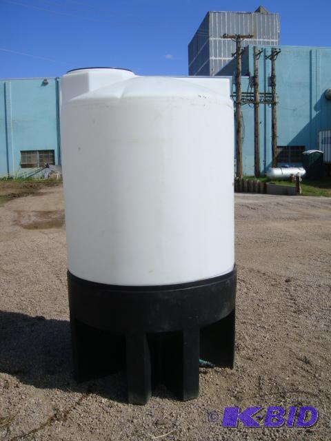 lot 99 image: 450 Gallon Tank