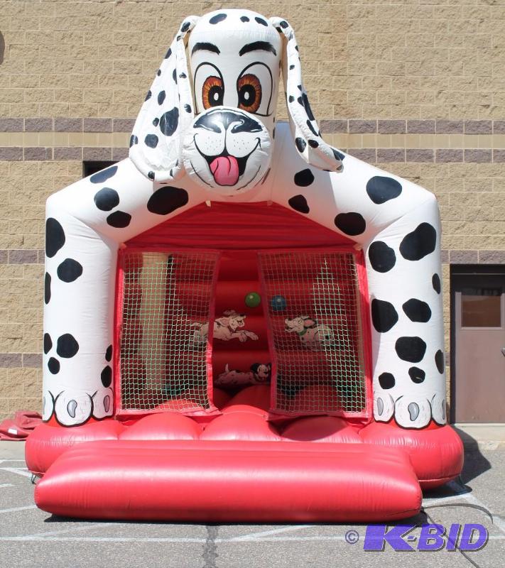 lot 1 image: Bouncy Castle Commercial Grade 15 Ft &nbspWi...