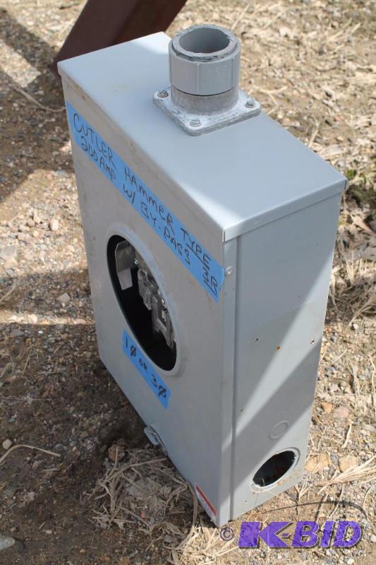 lot 22 image: Electric Box Cutler Hammer Type 3 R 200 Amp W...