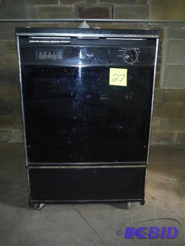 lot 27 image: Whirlpool Dishwasher (black)
