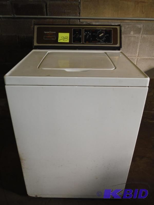 lot 28 image: Speed Queen Washing Machine