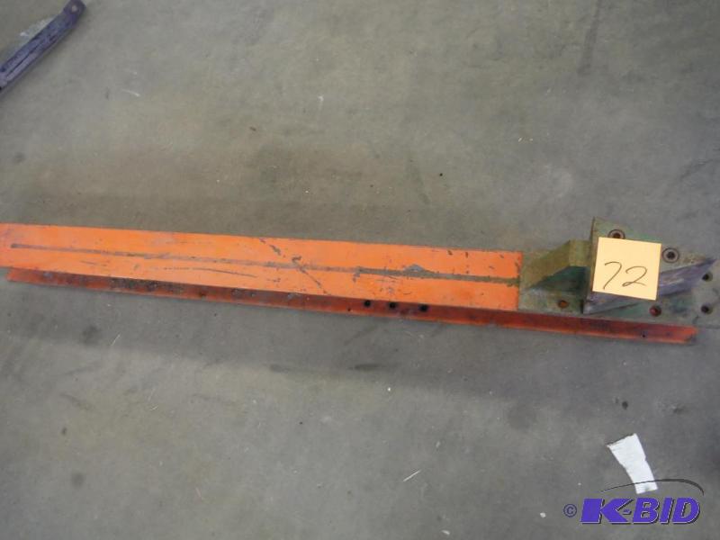 lot 72 image: Wood spliter Wedge and I-beam