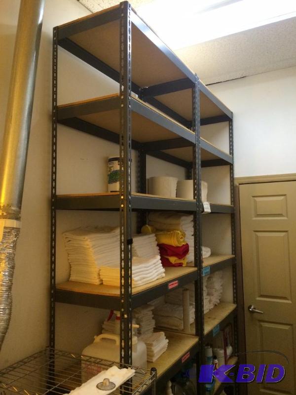 lot 19 image: Metal shelving